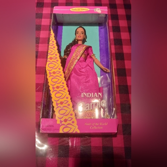 Dolls of the World - Picture 4 of 7